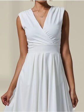 Elegant White Open Back Midi Dress | New Without Tags | S/M